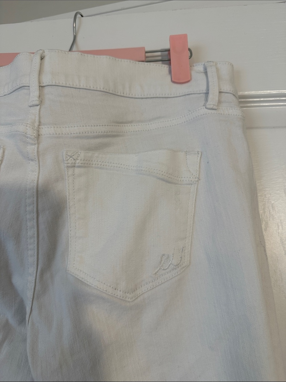 Express Mia Mid Rise Size 9 White Ripped Skinny Jeans - Picture 5 of 7